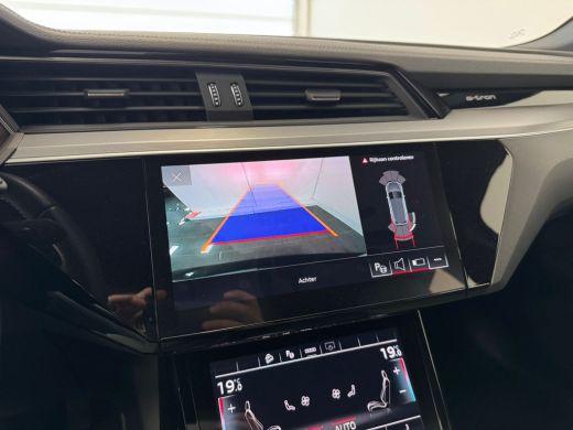 Audi e-tron 50 quattro edition 71 kWh | Achteruitrijcamera | Apple CarPlay / Android Auto incl. extra USB-poo... ActivLease financial lease