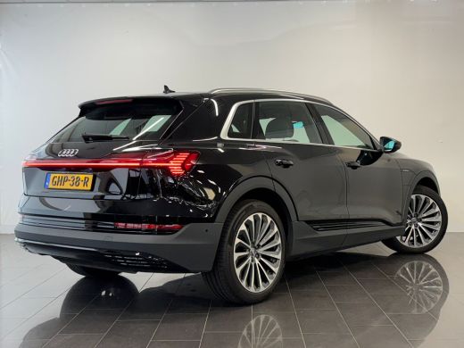 Audi e-tron 50 quattro edition 71 kWh | Achteruitrijcamera | Apple CarPlay / Android Auto incl. extra USB-poo... ActivLease financial lease
