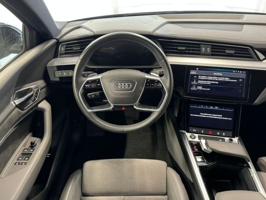 Audi e-tron 50 quattro edition 71 kWh | Achteruitrijcamera | Apple CarPlay / Android Auto incl. extra USB-poo... ActivLease financial lease