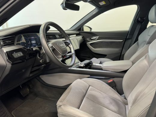 Audi e-tron 50 quattro edition 71 kWh | Achteruitrijcamera | Apple CarPlay / Android Auto incl. extra USB-poo... ActivLease financial lease