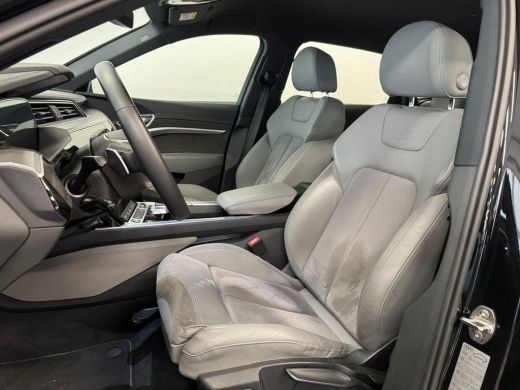 Audi e-tron 50 quattro edition 71 kWh | Achteruitrijcamera | Apple CarPlay / Android Auto incl. extra USB-poo... ActivLease financial lease