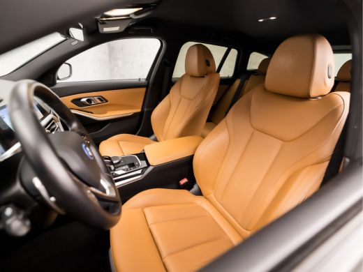 BMW 3 Serie Touring 320e High Executive 204Pk Automaat (APPLE CARPLAY, GROOT NAVI, COGNAC LEDER, TREKHAAK ELE... ActivLease financial lease