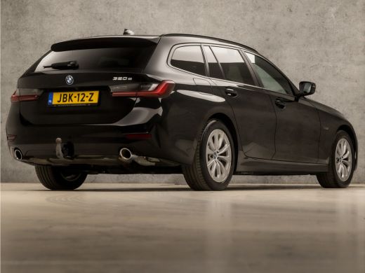 BMW 3 Serie Touring 320e High Executive 204Pk Automaat (APPLE CARPLAY, GROOT NAVI, COGNAC LEDER, TREKHAAK ELE... ActivLease financial lease
