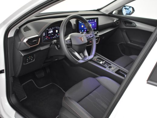 CUPRA Formentor 1.4 e-Hybrid Business 204pk Navigatie | App connect | Keyless |  Led koplampen | Parkeersensoren ... ActivLease financial lease