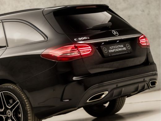 Mercedes-Benz C-Klasse Estate 300 e AMG Pack 320Pk Automaat (PANORAMADAK, APPLE CARPLAY, SFEERVERLICHTING, CAMERA, LEDER... ActivLease financial lease