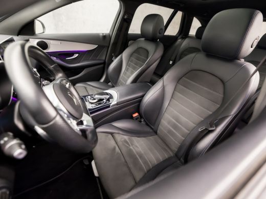Mercedes-Benz C-Klasse Estate 300 e AMG Pack 320Pk Automaat (PANORAMADAK, APPLE CARPLAY, SFEERVERLICHTING, CAMERA, LEDER... ActivLease financial lease