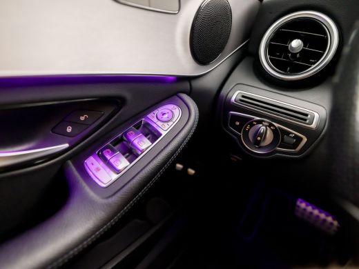 Mercedes-Benz C-Klasse Estate 300 e AMG Pack 320Pk Automaat (PANORAMADAK, APPLE CARPLAY, SFEERVERLICHTING, CAMERA, LEDER... ActivLease financial lease