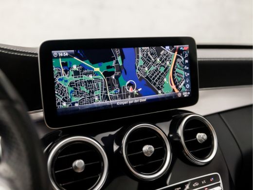 Mercedes-Benz C-Klasse Estate 300 e AMG Pack 320Pk Automaat (PANORAMADAK, APPLE CARPLAY, SFEERVERLICHTING, CAMERA, LEDER... ActivLease financial lease