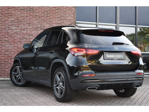 Mercedes-Benz GLA 250 e AMG Pano Night Camera ActivLease financial lease