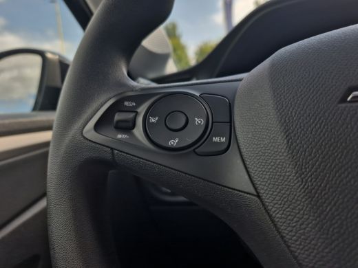 Opel Corsa 1.2 Edition Full map Navigatie | Airco | Cruise control | DAB ontvanger ActivLease financial lease