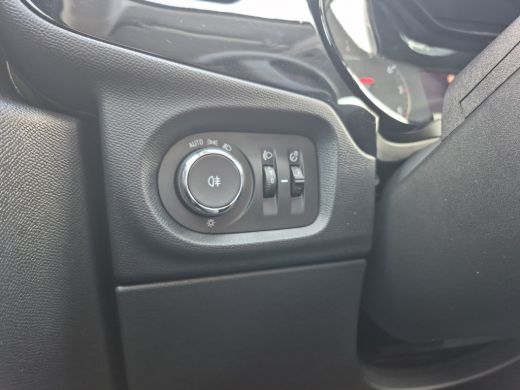 Opel Corsa 1.2 Edition Full map Navigatie | Airco | Cruise control | DAB ontvanger ActivLease financial lease