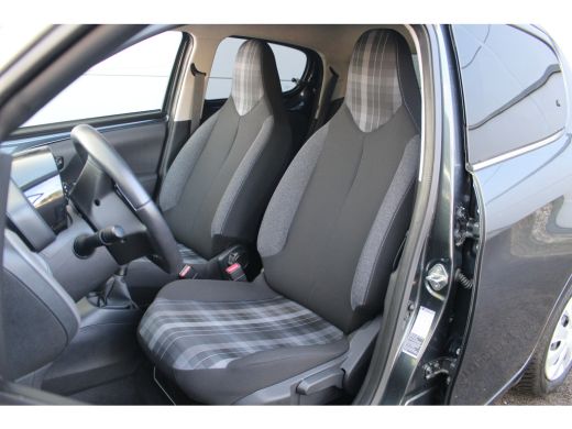 Peugeot 108 1.0 e-VTi Active | Airco | Elek. Spiegels | Elek. Ramen | Bluetooth | Airco | Elek. Spiegels | El... ActivLease financial lease