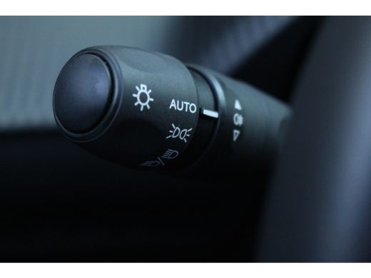 Peugeot 2008 1.2 100 Allure | Camera | Parkeersensoren Rondom | Carplay | Virtueel Dashboard | Cruise | Climat... ActivLease financial lease