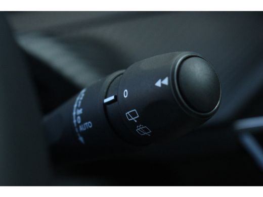 Peugeot 2008 1.2 100 Allure | Camera | Parkeersensoren Rondom | Carplay | Virtueel Dashboard | Cruise | Climat... ActivLease financial lease