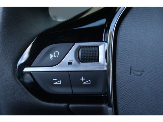 Peugeot 2008 1.2 100 Allure | Camera | Parkeersensoren Rondom | Carplay | Virtueel Dashboard | Cruise | Climat... ActivLease financial lease