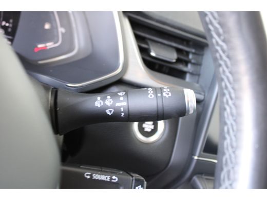 Renault Captur 1.3 TCe 140 Intens | Navi | Camera | LED koplampen | Climate control ActivLease financial lease