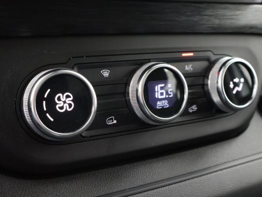 Renault Trafic 2.0 BLUE DCI 130 PK DUBBEL CABINE 6-PERS. L2H1 + APPLE CARPLAY | LED | CRUISE | CLIMATE CONTROL ActivLease financial lease
