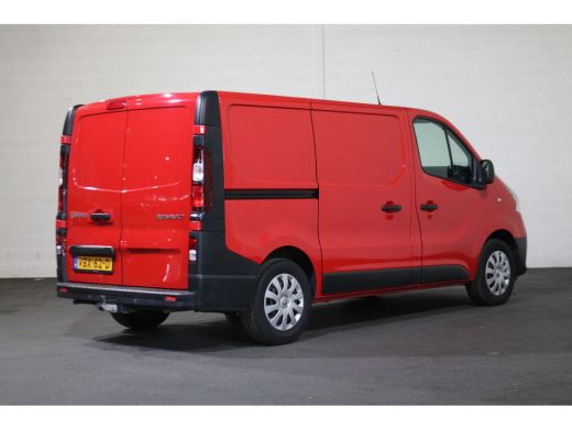 Renault Trafic 2.0 dCi 120pk L1 H1 Comfort Airco Trekhaak ActivLease financial lease