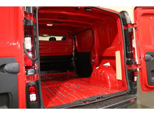 Renault Trafic 2.0 dCi 120pk L1 H1 Comfort Airco Trekhaak ActivLease financial lease