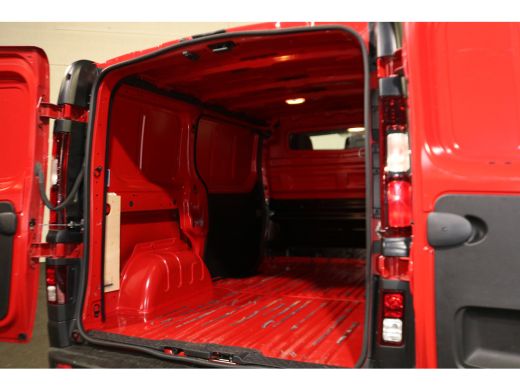 Renault Trafic 2.0 dCi 120pk L1 H1 Comfort Airco Trekhaak ActivLease financial lease