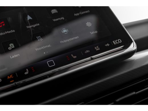 Volkswagen Golf 1.5 eHybrid 204pk Style Edition | Panoramadak | Achteruitrijcamera | Dodehoeksensor | Apple Carpl... ActivLease financial lease