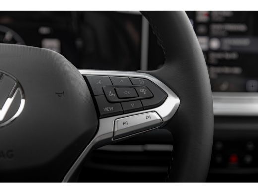 Volkswagen Golf 1.5 eHybrid 204pk Style Edition | Panoramadak | Achteruitrijcamera | Dodehoeksensor | Apple Carpl... ActivLease financial lease