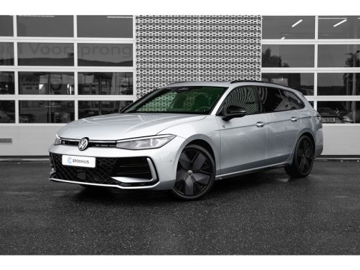 Volkswagen Passat Variant R-Line Edition | 'App-Connect' draadloze smartphone integratie | Afstandscontrolesysteem ... Volkswagen Passat Variant R-Line Edition | 'App-Connect' draadloze smartphone integratie | Afstandscontrolesysteem ...