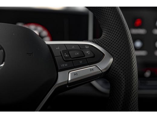 Volkswagen Passat Variant R-Line Edition | 'App-Connect' draadloze smartphone integratie | Afstandscontrolesysteem ... ActivLease financial lease