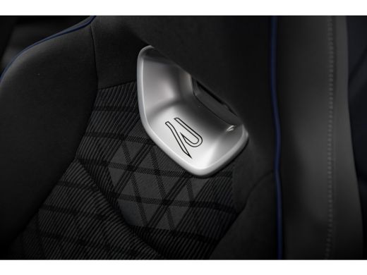 Volkswagen Passat Variant R-Line Edition | 'App-Connect' draadloze smartphone integratie | Afstandscontrolesysteem ... ActivLease financial lease