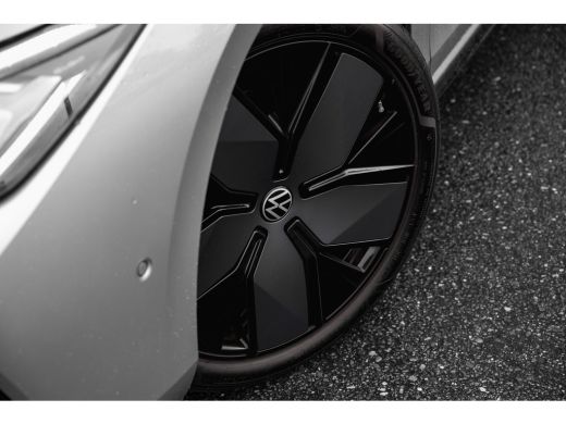 Volkswagen Passat Variant R-Line Edition | 'App-Connect' draadloze smartphone integratie | Afstandscontrolesysteem ... ActivLease financial lease