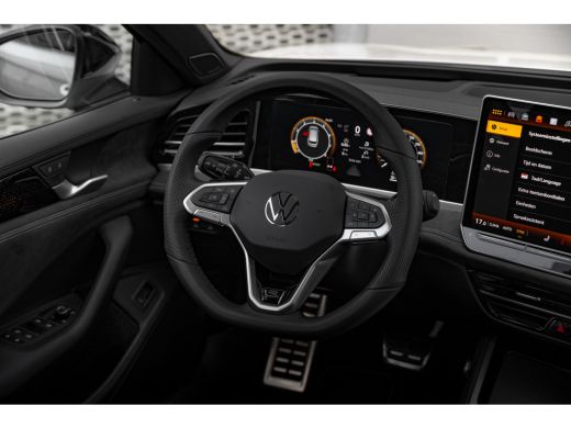 Volkswagen Passat Variant R-Line Edition | 'App-Connect' draadloze smartphone integratie | Afstandscontrolesysteem ... ActivLease financial lease