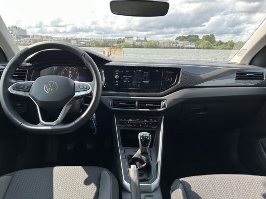 Volkswagen Polo Life Edition 1.0 70 kW / 95 pk TSI Hatchback 5 versn. Hand | Snel leverbaar! | Achteruitrijcamera... ActivLease financial lease
