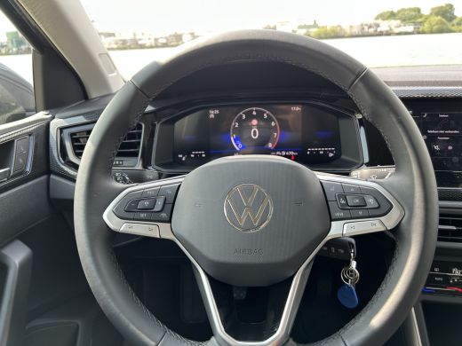 Volkswagen Polo Life Edition 1.0 70 kW / 95 pk TSI Hatchback 5 versn. Hand | Snel leverbaar! | Achteruitrijcamera... ActivLease financial lease