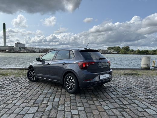 Volkswagen Polo Life Edition 1.0 70 kW / 95 pk TSI Hatchback 5 versn. Hand | Snel leverbaar! | Achteruitrijcamera... ActivLease financial lease