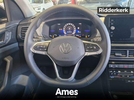 Volkswagen T-Cross Life Edition 1.0 TSI 95 pk | Achteruitrijcamera | Draadloos Carplay / Android Auto | ActivLease financial lease
