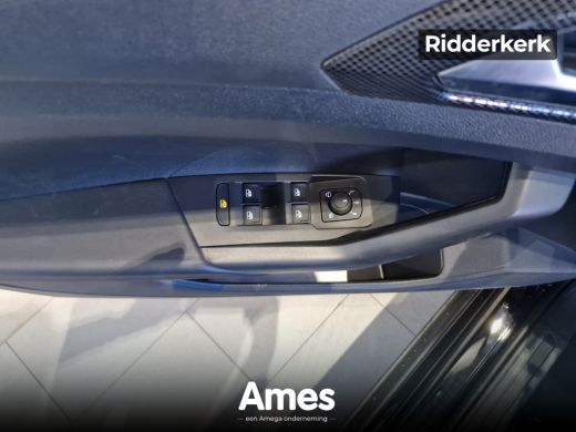 Volkswagen T-Cross Life Edition 1.0 TSI 95 pk | Achteruitrijcamera | Draadloos Carplay / Android Auto | ActivLease financial lease