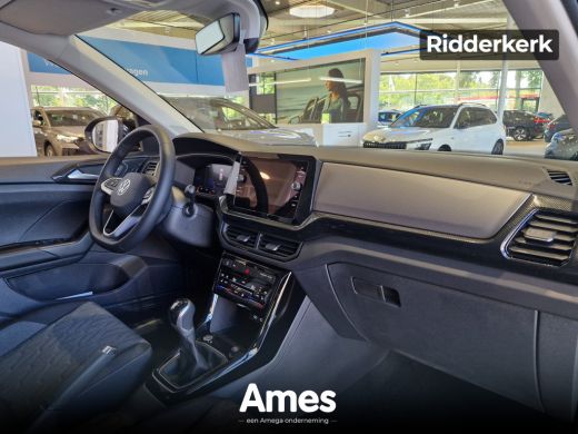 Volkswagen T-Cross Life Edition 1.0 TSI 95 pk | Achteruitrijcamera | Draadloos Carplay / Android Auto | ActivLease financial lease