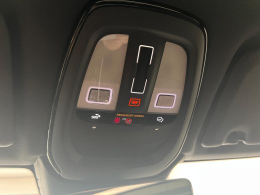 Volvo  XC60 T6 Plug-in hybrid AWD Ultra Black Edition | 22 inch velgen | Achterbank verwarmd | Apple Carplay/... ActivLease financial lease