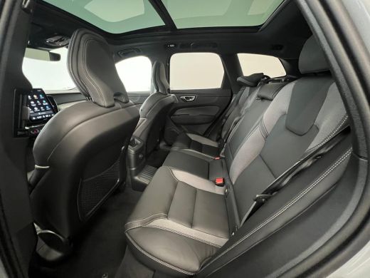 Volvo  XC60 T6 Plug-in hybrid AWD Ultra Black Edition | 22 inch velgen | Achterbank verwarmd | Apple Carplay/... ActivLease financial lease