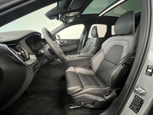 Volvo  XC60 T6 Plug-in hybrid AWD Ultra Black Edition | 22 inch velgen | Achterbank verwarmd | Apple Carplay/... ActivLease financial lease
