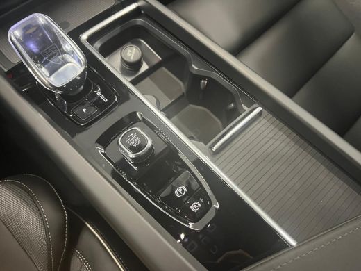 Volvo  XC60 T6 Plug-in hybrid AWD Ultra Black Edition | Apple Carplay/Android Auto|telefoonintegratie premium... ActivLease financial lease