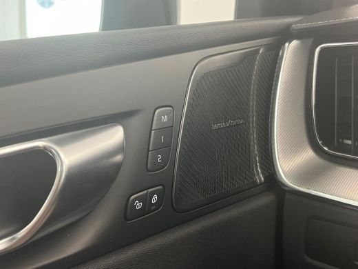 Volvo  XC60 T6 Plug-in hybrid AWD Ultra Black Edition | Apple Carplay/Android Auto|telefoonintegratie premium... ActivLease financial lease