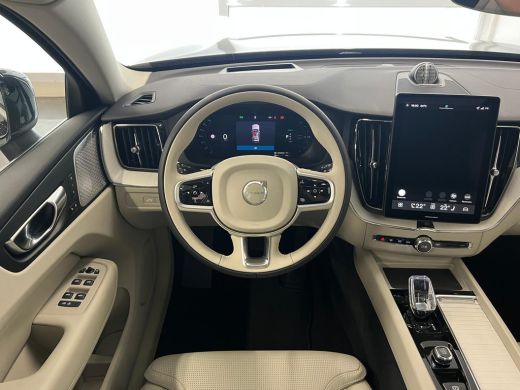 Volvo  XC60 T6 Plug-in hybrid AWD Ultra Bright | Apple Carplay/Android Auto|telefoonintegratie premium | Audi... ActivLease financial lease