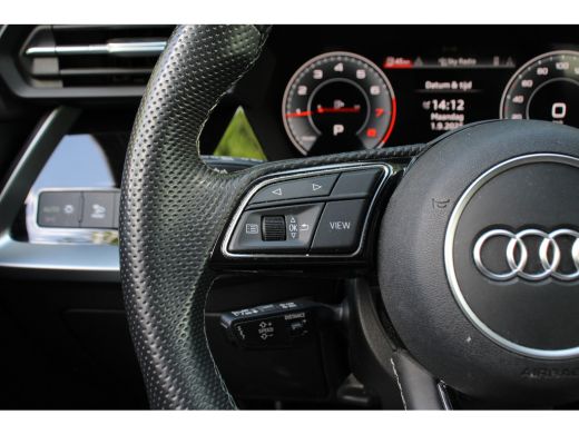 Audi A3 Limousine 30 TFSI S-LINE | NL-AUTO! | 1 EIGENAAR | CAMERA | ADAPTIVE CRUISE | PARK SENS V+A | LAN... ActivLease financial lease