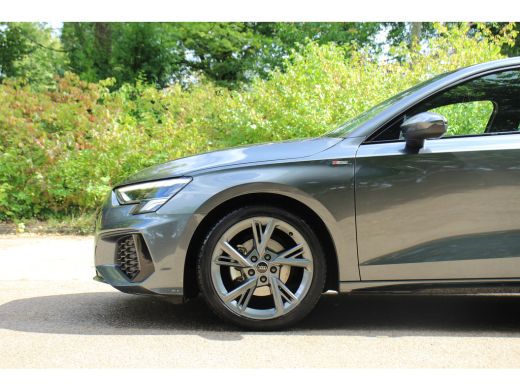 Audi A3 Limousine 30 TFSI S-LINE | NL-AUTO! | 1 EIGENAAR | CAMERA | ADAPTIVE CRUISE | PARK SENS V+A | LAN... ActivLease financial lease