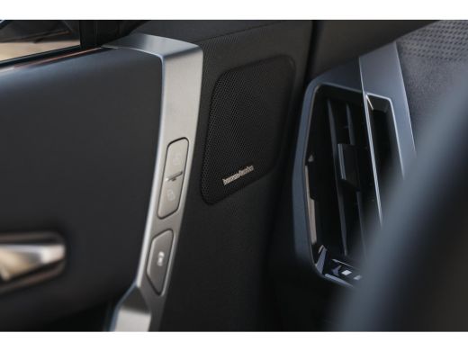 BMW iX xDrive45 M Sport / Panoramadak / Trekhaak / Soft-Close / Stoelventilatie / Parking Assisant Profe... ActivLease financial lease