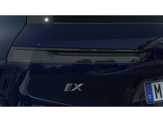 BMW iX xDrive45 M Sport / Panoramadak / Trekhaak / Soft-Close / Stoelventilatie / Parking Assisant Profe... ActivLease financial lease
