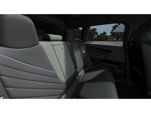 BMW iX xDrive45 M Sport / Panoramadak / Trekhaak / Soft-Close / Stoelventilatie / Parking Assistant Prof... ActivLease financial lease