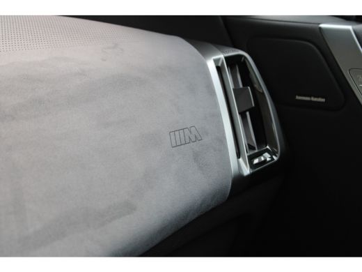 BMW iX xDrive45 M Sport / Panoramadak / Trekhaak / Soft-Close / Stoelventilatie / Parking Assistant Prof... ActivLease financial lease