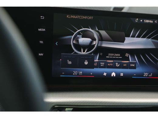 BMW iX2 eDrive20 High Executive M Sport / Panoramadak / Trekhaak / Sportstoelen / M Adaptief onderstel / ... ActivLease financial lease